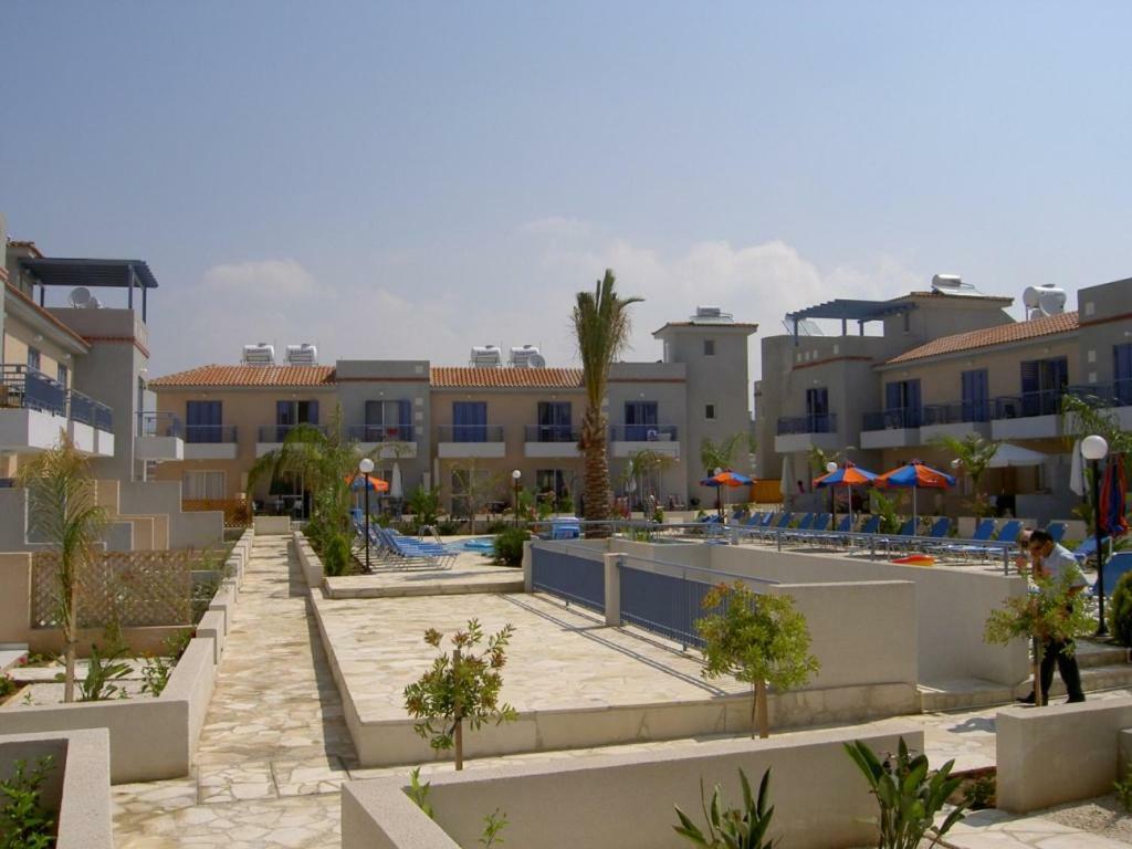 Helios Cottages Пафос Екстер'єр фото