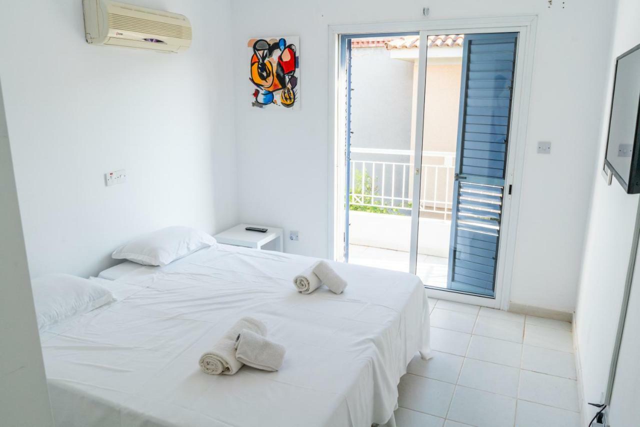 Helios Cottages Пафос Екстер'єр фото