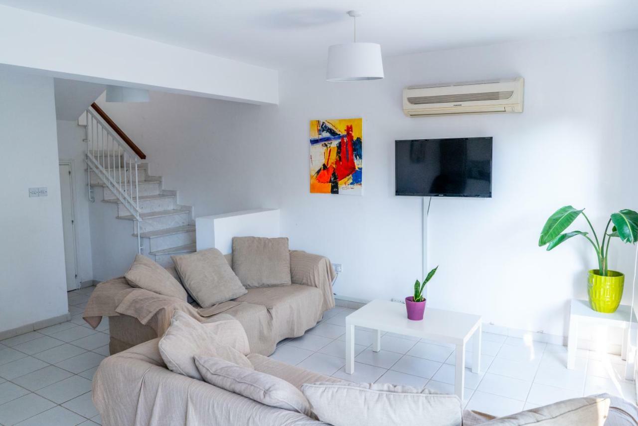 Helios Cottages Пафос Екстер'єр фото