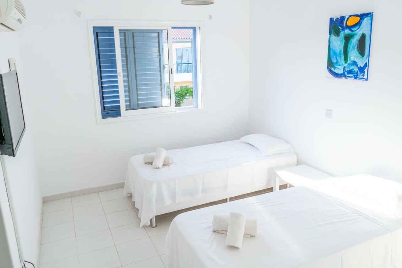 Helios Cottages Пафос Екстер'єр фото