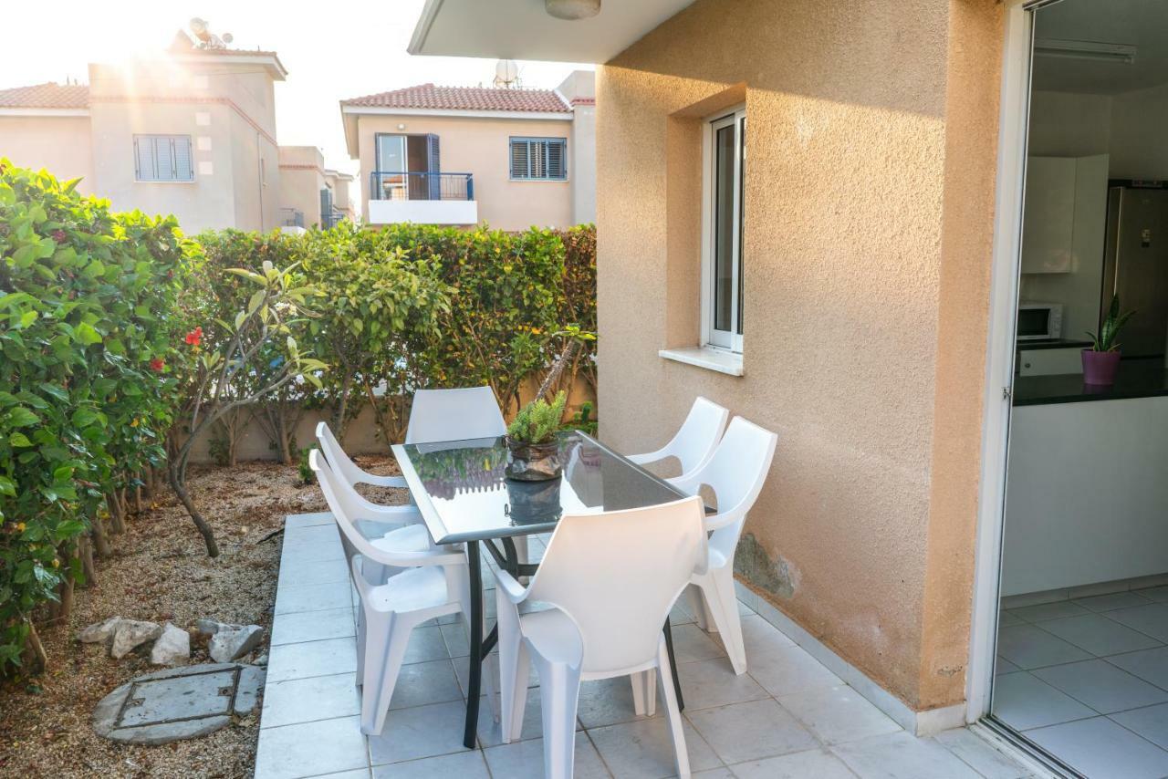 Helios Cottages Пафос Екстер'єр фото